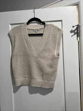 Madewell Cream V-Neck Sleeveless Knit Vest